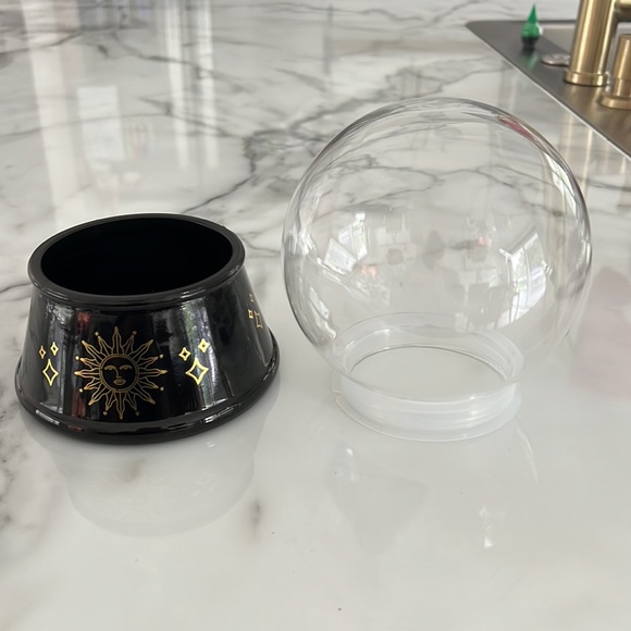 Target 2023 - NWT - Glass Fortune Teller Crystal Ball Container - Picture 5 of 12